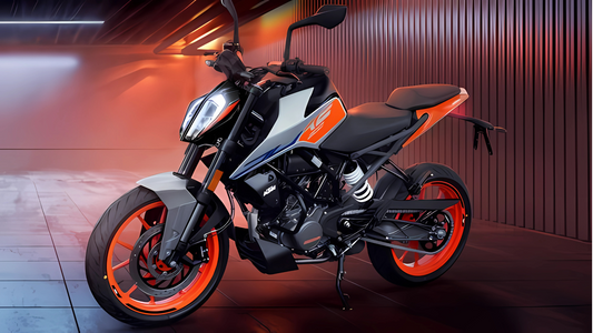 KTM 160 Duke Review – Streetfighter Design, Specs & Performance